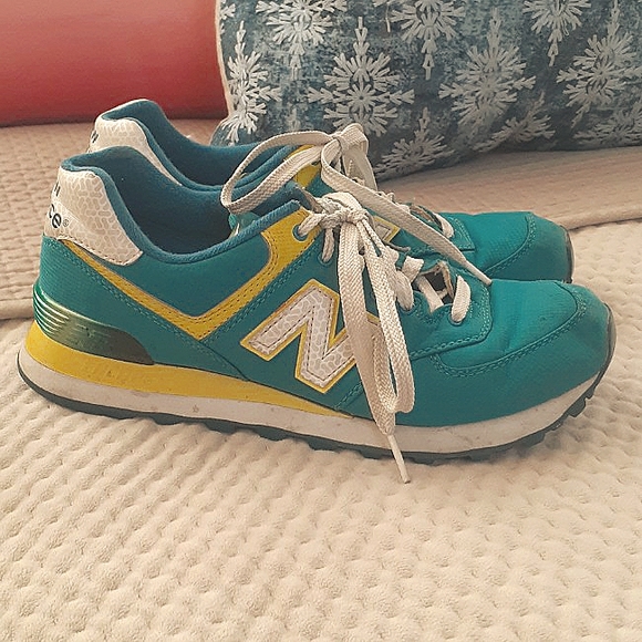 New Balance Shoes - New Balance 574 from UO | 8 | Teal Lemon White